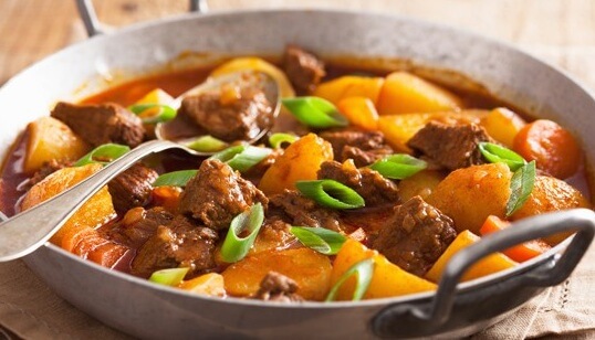 Rindfleischeintopf mit Kartoffeln