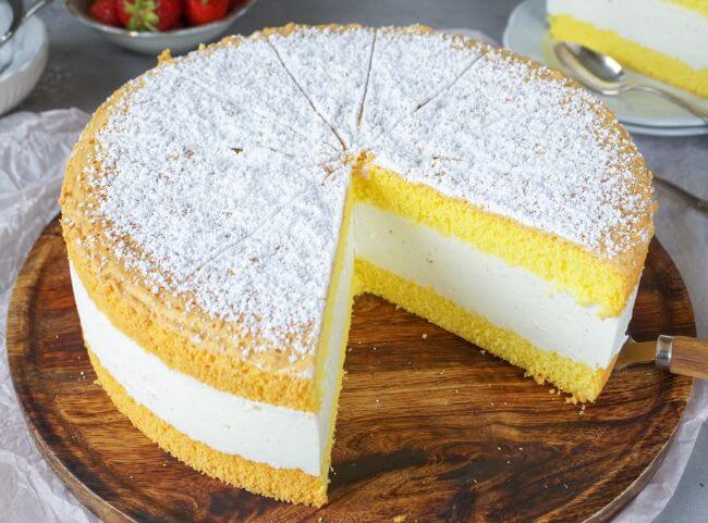 KÄSESAHNE SCHNITTEN