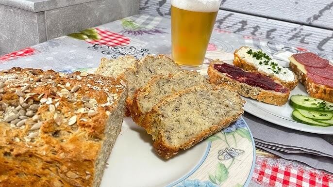 Mehlfreie Hafer-Chia-Brot