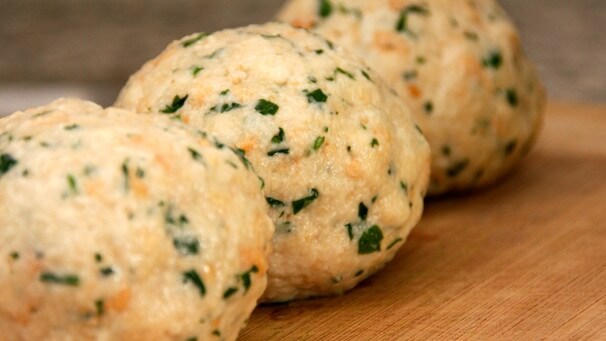 Semmelknödel (Deutsche Brotknödel)