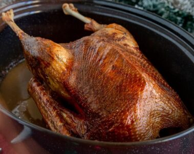 Zubereitung eines Gänsebratens nach Frau Jensens Spezialrezept